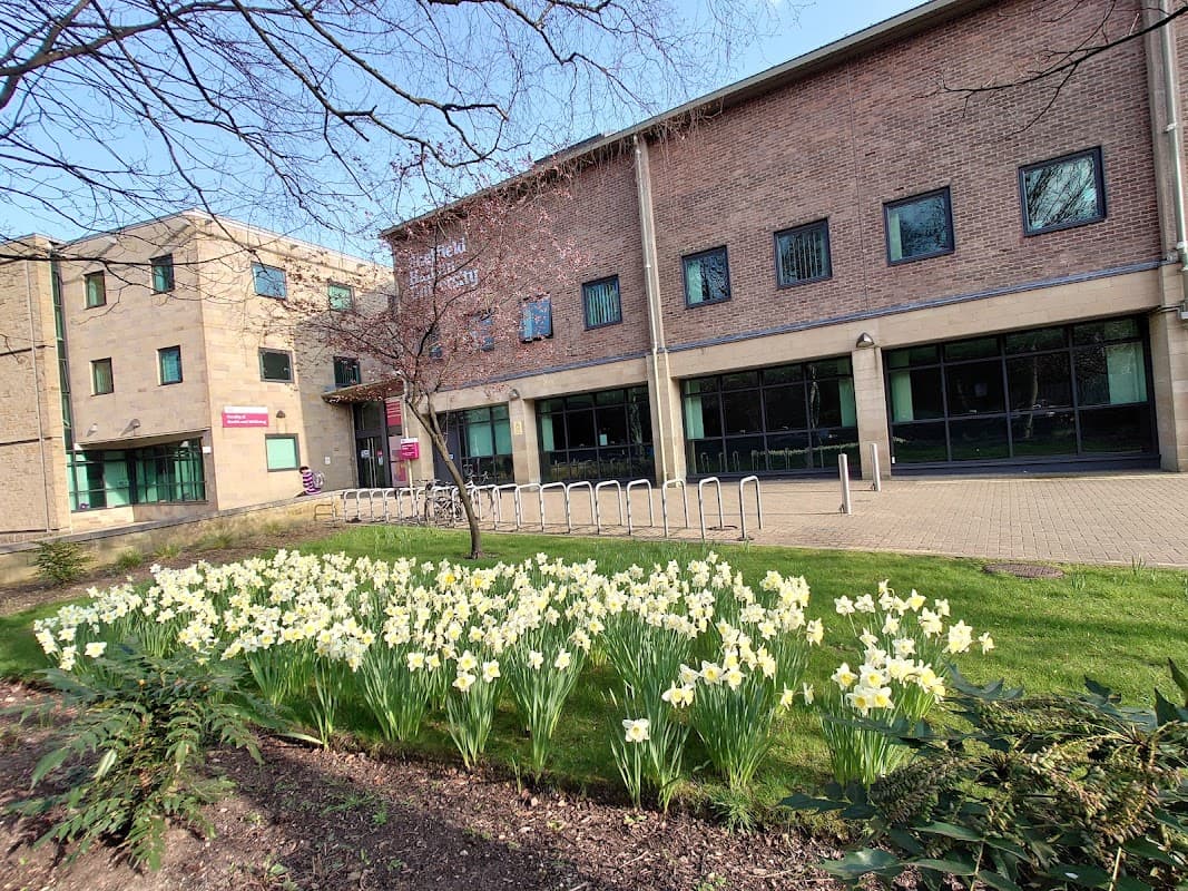 Robert Winston Building - Universities in heeley