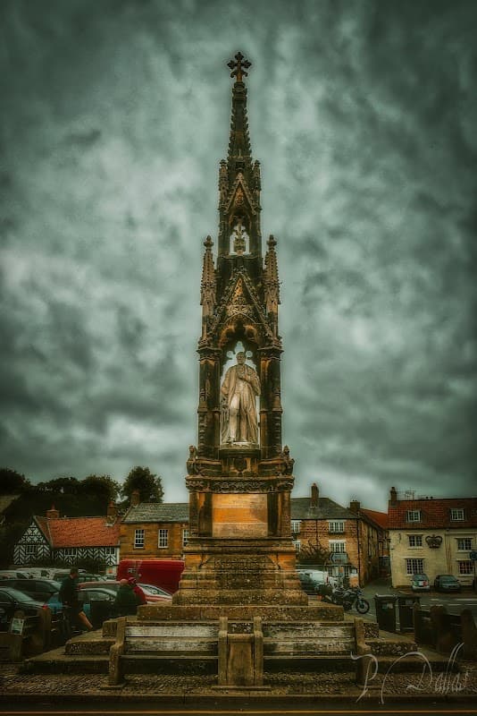 Monument to Second Baron Feversham - William Duncombe - Monuments in helmsley