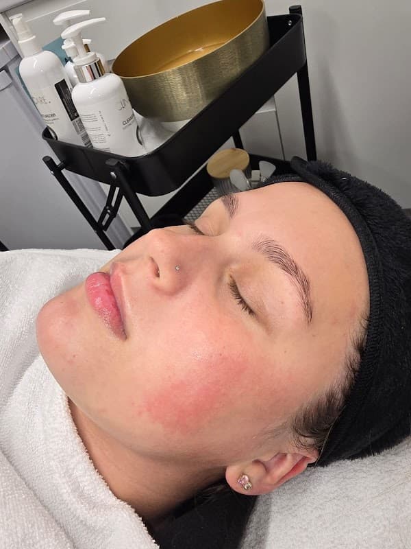 Beauty HQ - Beauty Salons in hessle