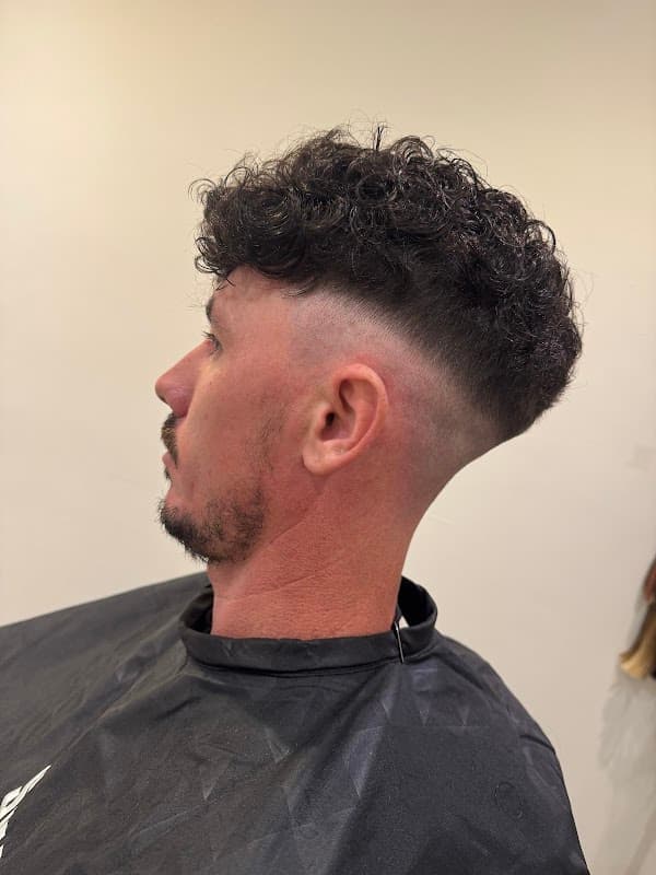 HAIRLABUK - Hair Salons in hessle