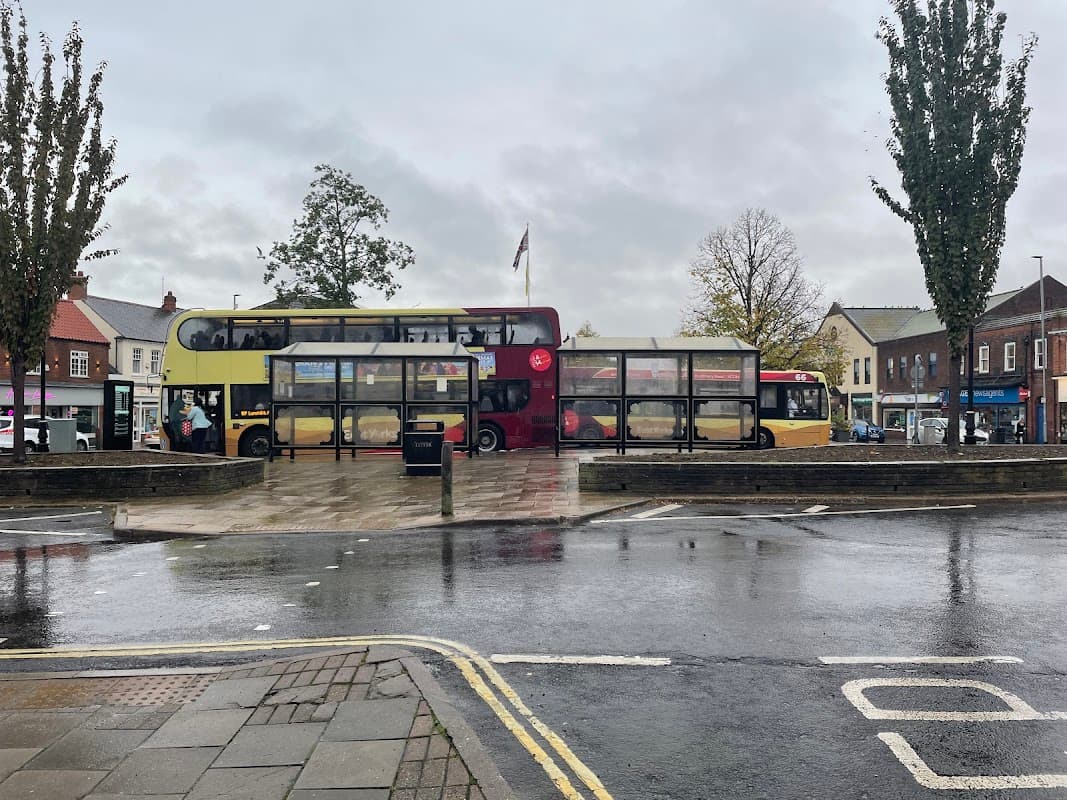 Hessle The Square - Bus Stations in hessle