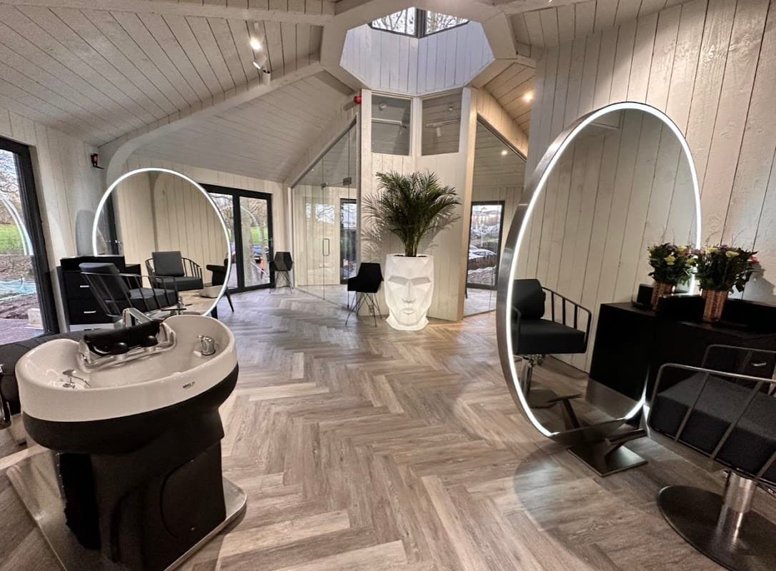 Julian Holland - Hair Salons in hessle