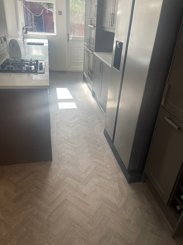 Sampson Electrical and Renovations ltd - Electricians in hessle