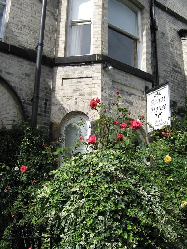 Arnot House - Guest House in heworth