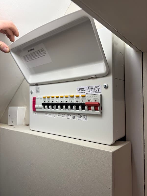 Barratt Electrical Services - Electricians in heworth