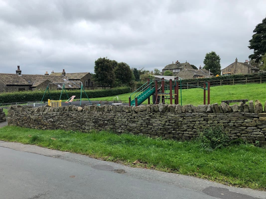 Oldfield Rec - Playgrounds in holme valley