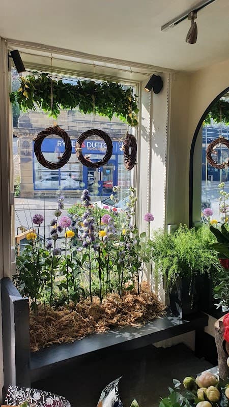 Seasonal Blooms Holmfirth - Florists in holme valley