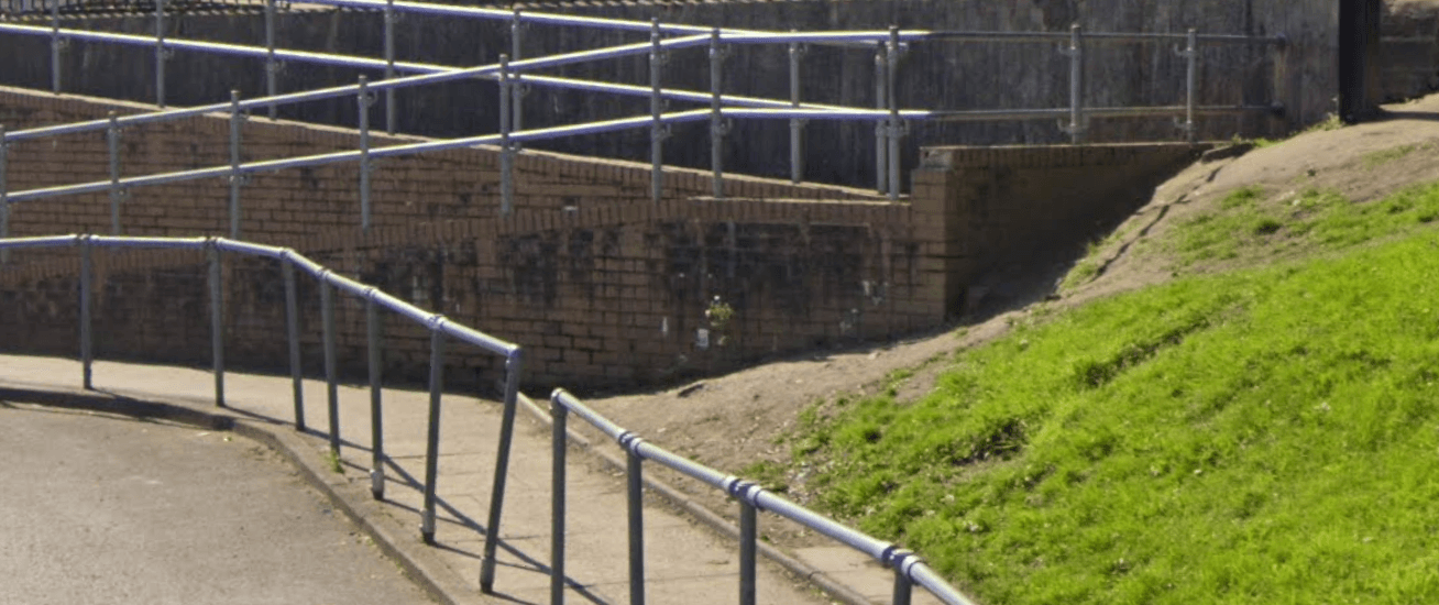 Bus Stop at Holmfirth High School Turning Circle - Bus Stops in holmfirth