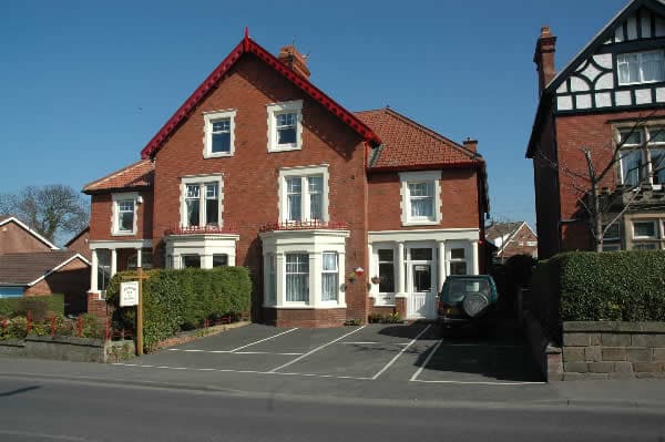 Holmleigh Guest House