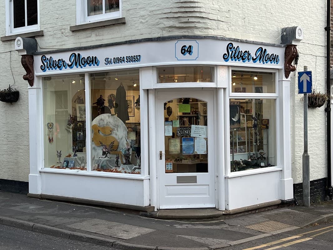 Silver Moon (Pagan/Witchcraft and Crystals) - Gift Shops in hornsea