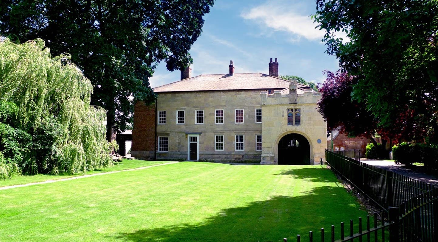 Bishops Manor - Attraction in howden