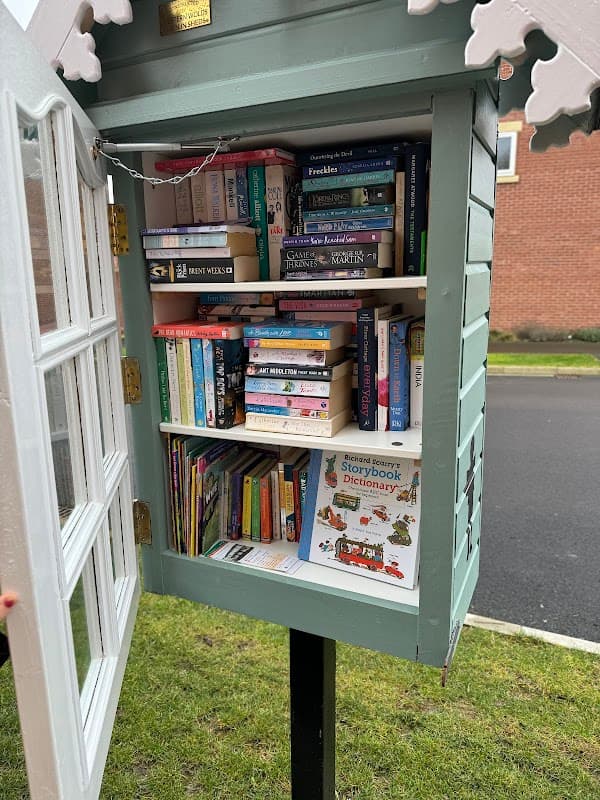 Howdenβs little library - Libraries in howden