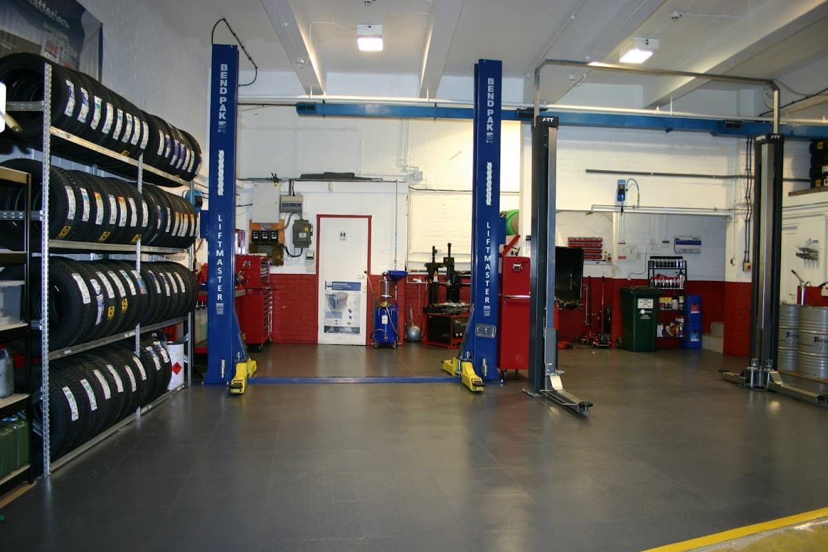 1 Stop Autocentre (UK) Ltd - Garages in huddersfield