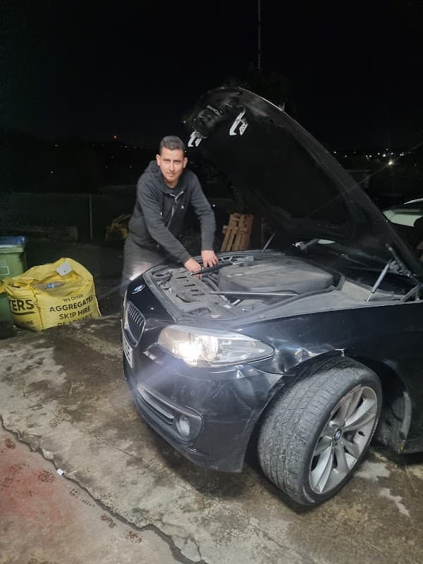 AN Autos - Garages in huddersfield