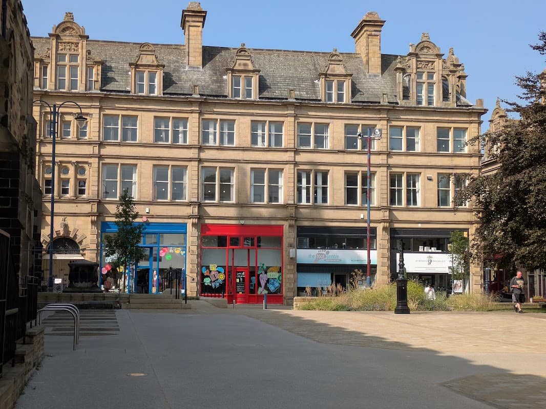 Bus Stop at Lord Street (stop K1) - Bus Stops in huddersfield