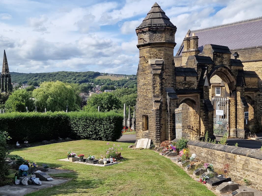 Entrance - Egerton Cemetery - Cemeteries in huddersfield