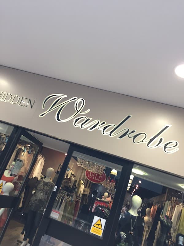 Hidden Wardrobe - Cashmere scarves Leeds | Jewellery Shop | Gift Shop - Clothes Shops in huddersfield