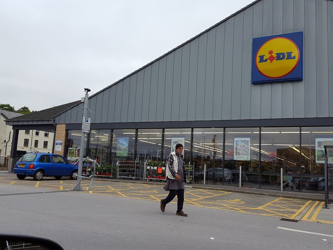 Lidl - Supermarkets in huddersfield