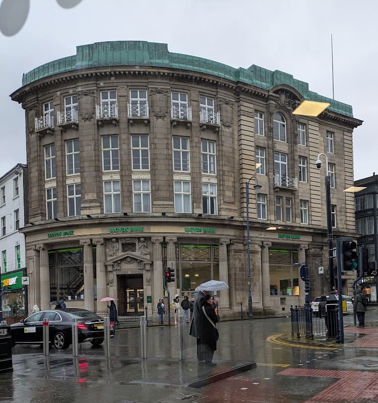 Lloyds Bank - Banks in huddersfield
