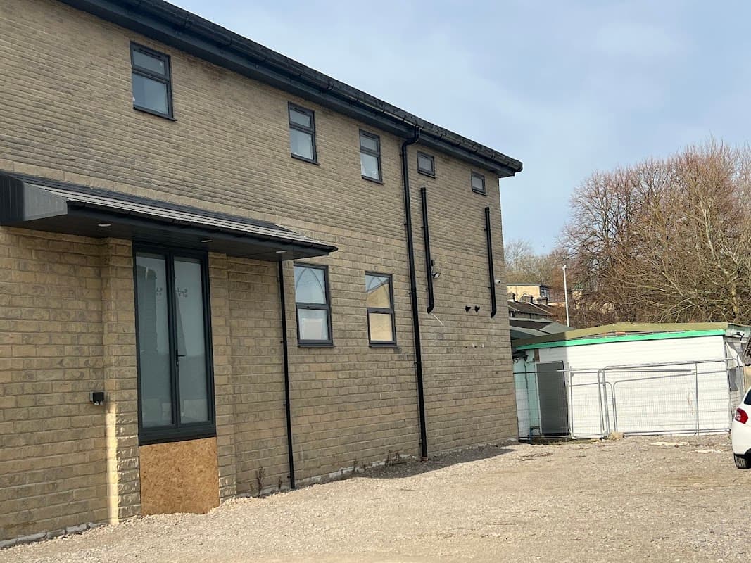 Madni Jamia Masjid - Mosques in huddersfield