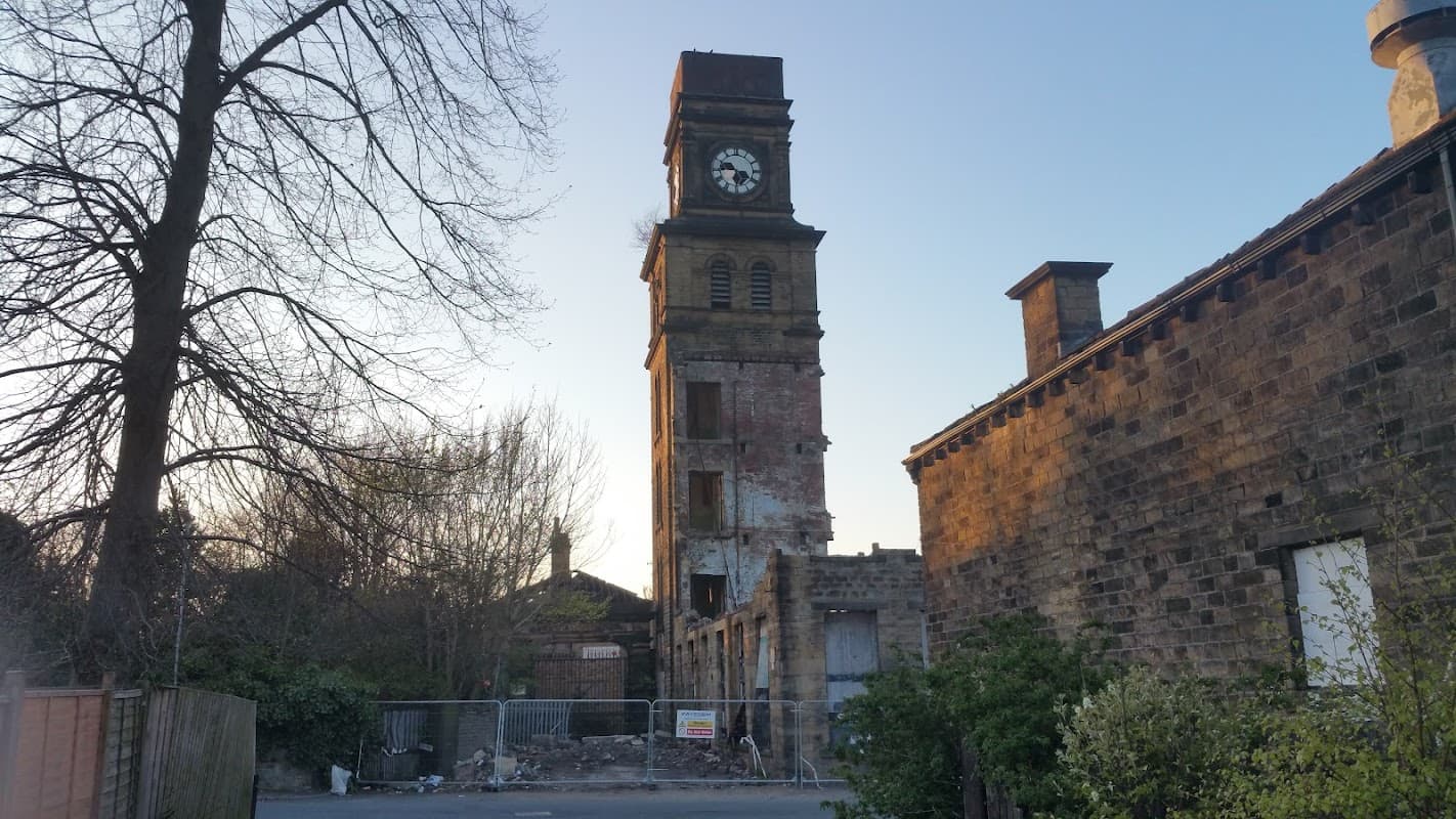 Newsome Post Office - Post Offices in huddersfield