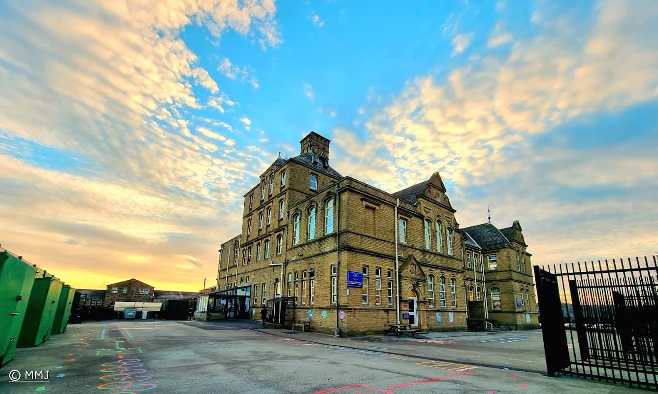 Spring Grove Junior Infant & Nursery School - Primary Schools in huddersfield