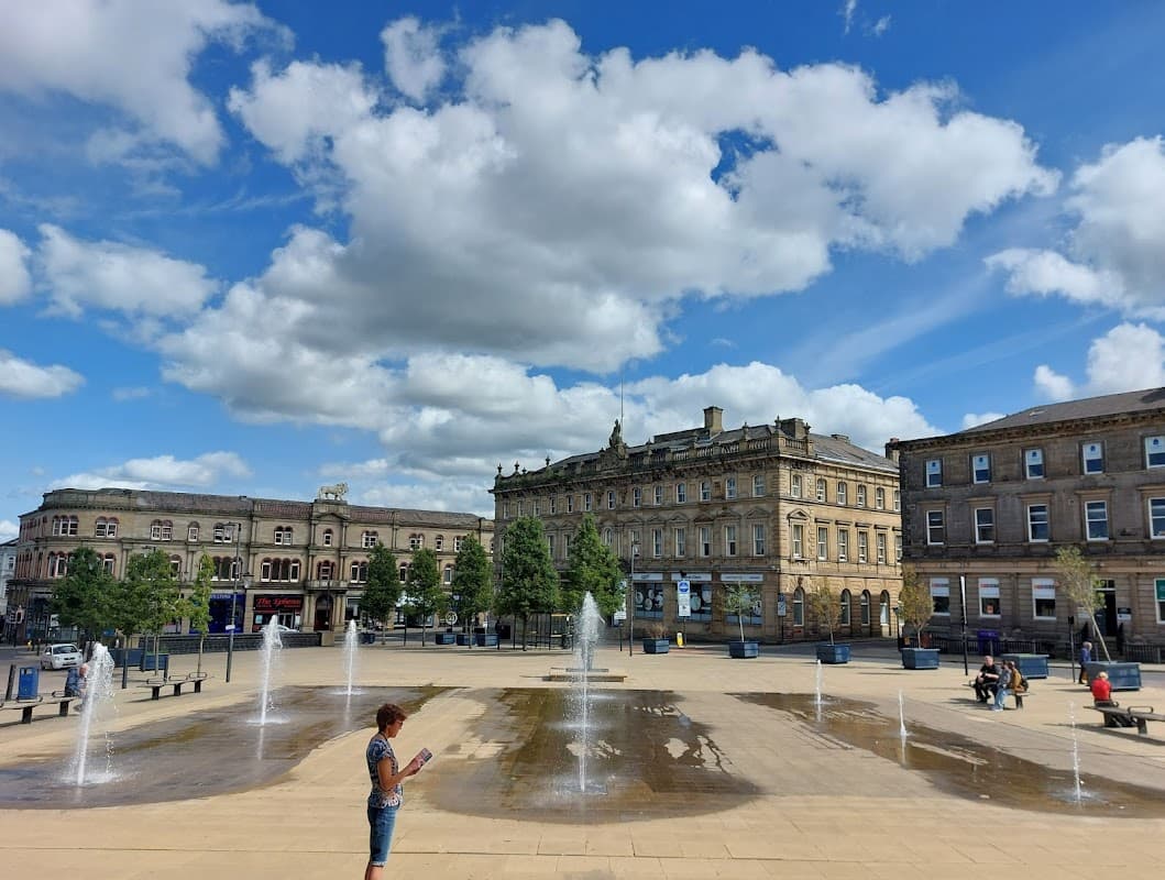 St George's Square - Attraction in huddersfield