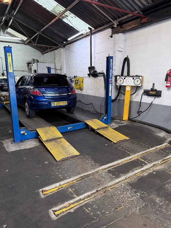 Surefix Mot & Car Servicing Centre