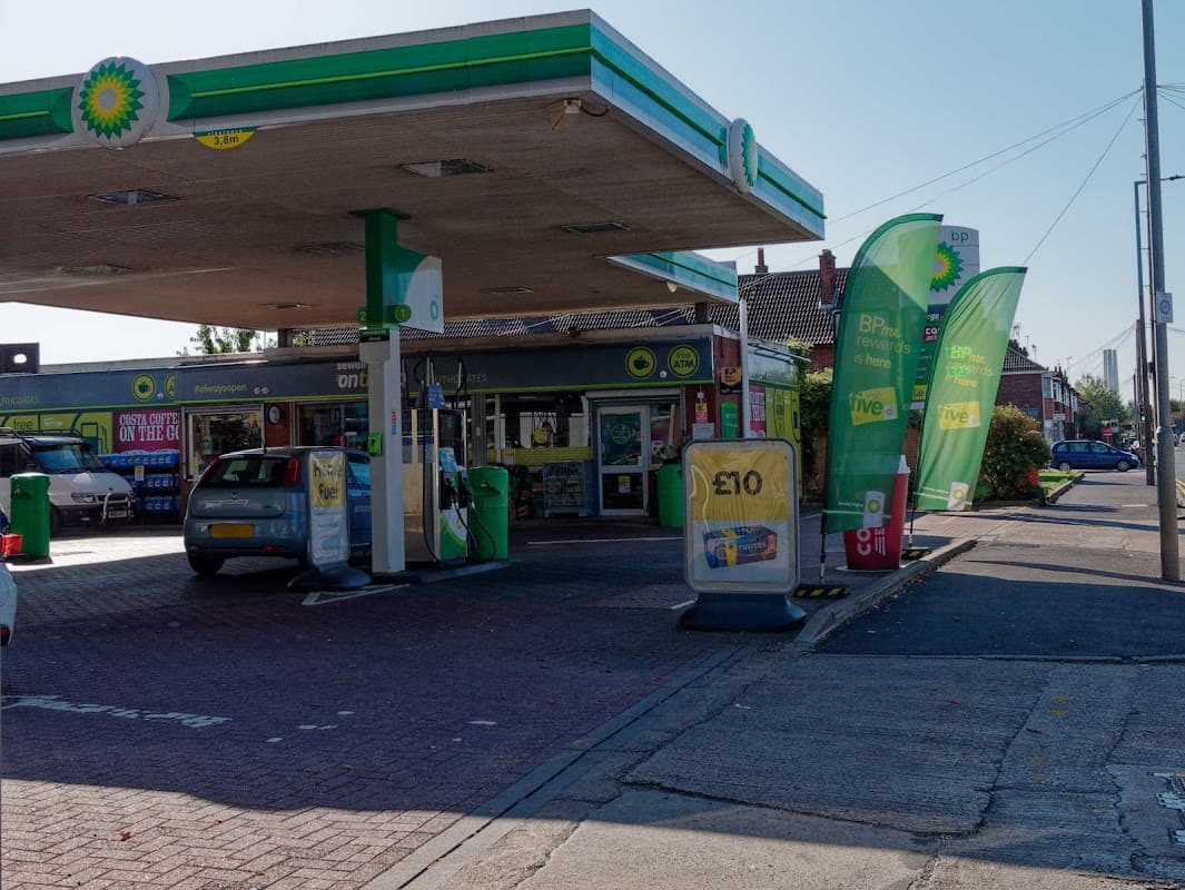 bp - Petrol Stations in hull