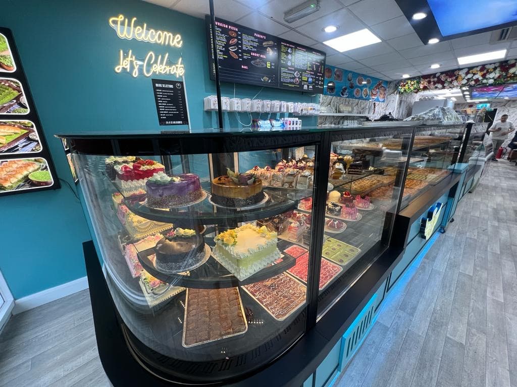 Cake World Hull - Bakers in hull