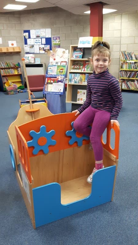 Fred Moore Library - Libraries in hull