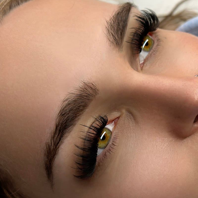 Gen B Lashes - Beauty Salons in hull