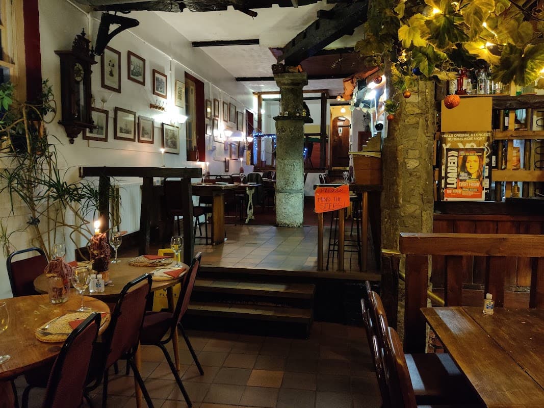 Dining at Hitchcock's Vegetarian Restaurant in hull