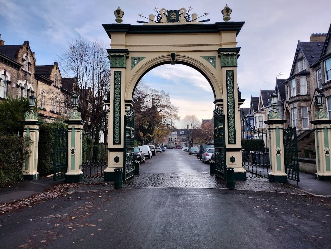 Iron Archway - Monuments in hull