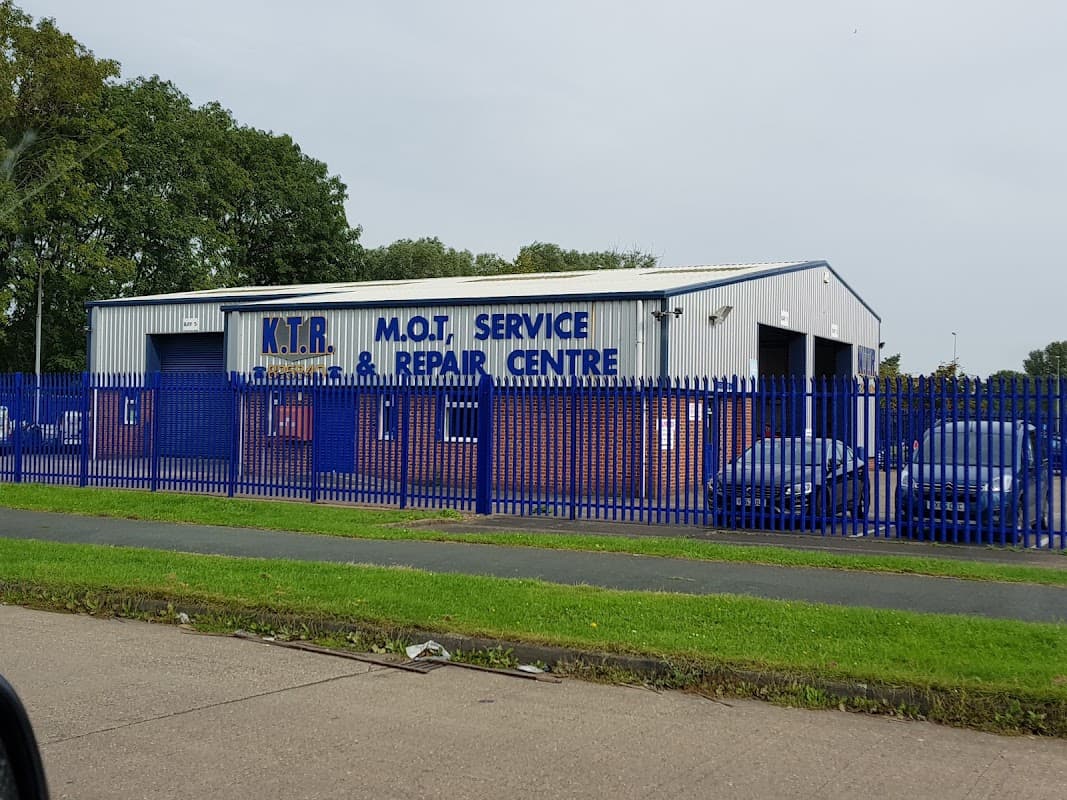 K T R Garage - Garages in hull