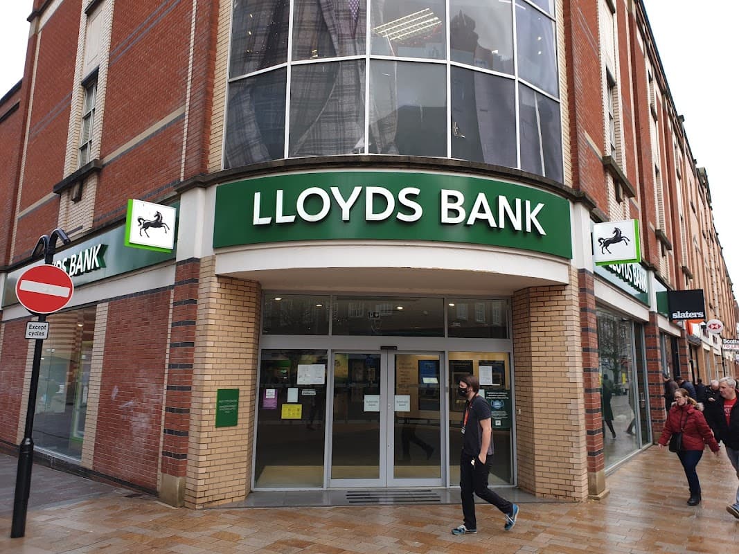 Lloyds Bank - Banks in hull