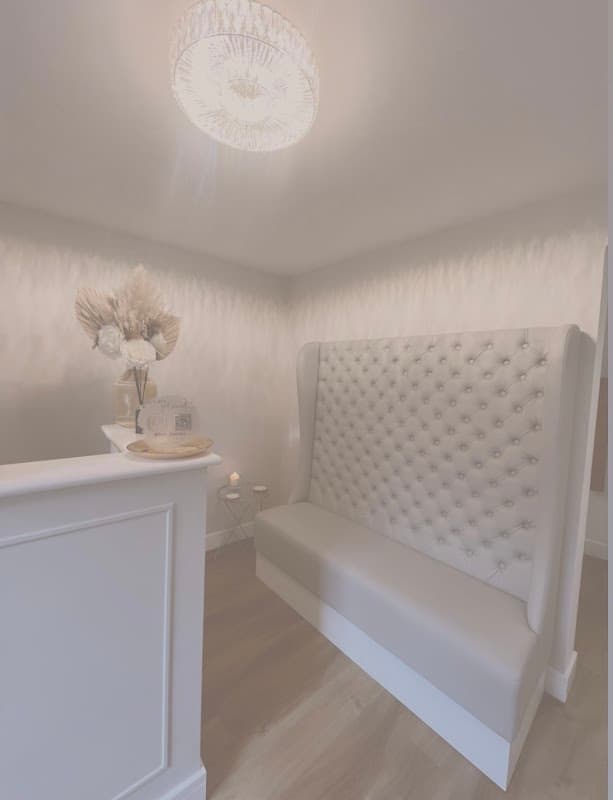 LMW beauty lounge - Beauty Salons in hull