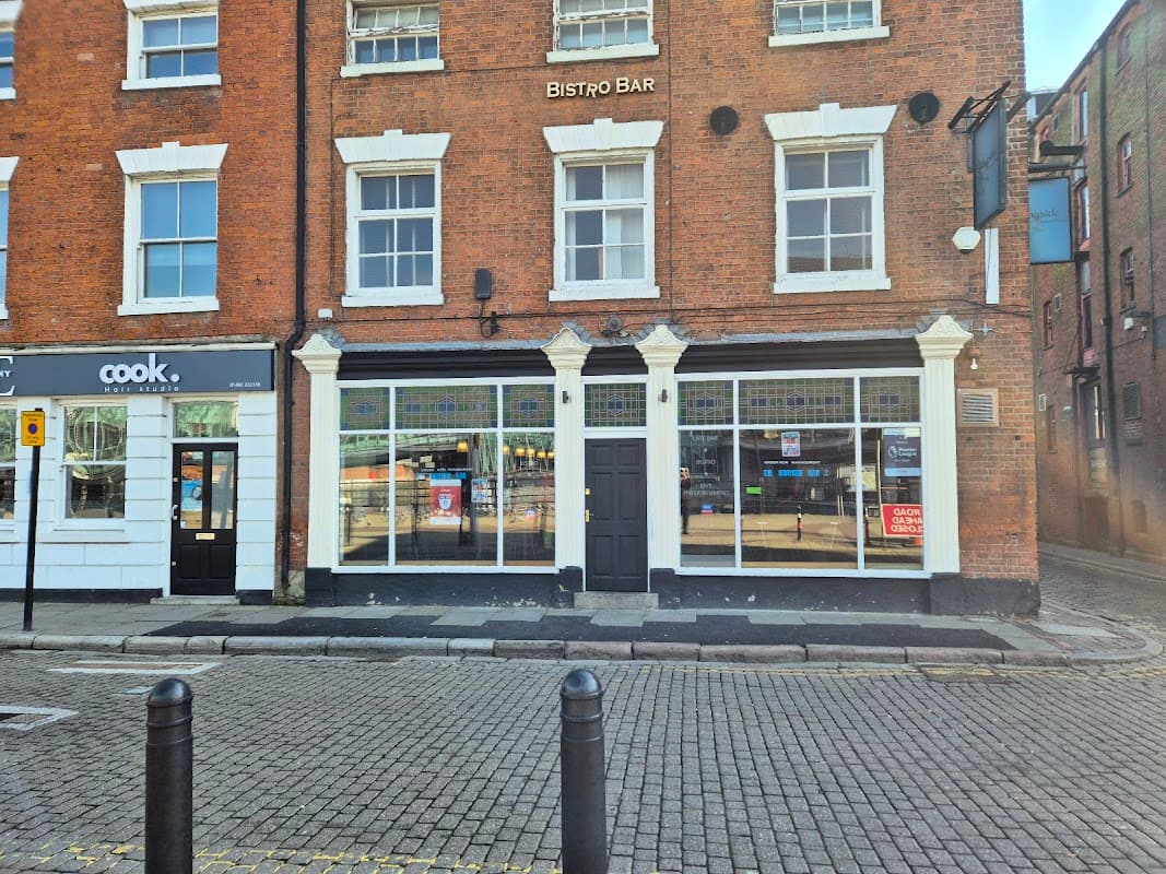 LUXE Aesthetics & Academy - Beauty Salons in hull