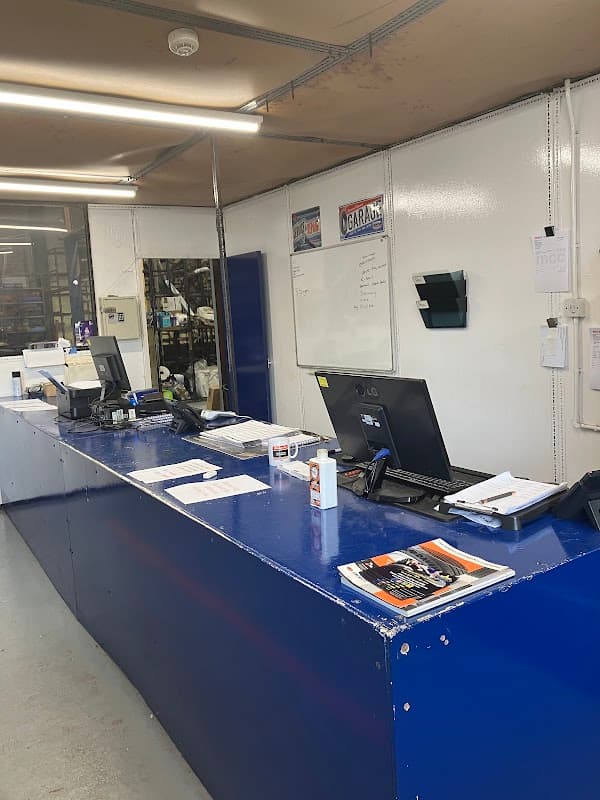 MCC Auto Centres - Garages in hull