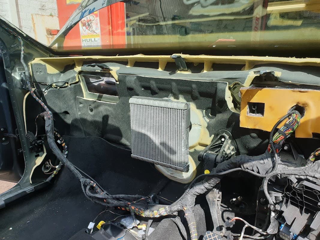 Newland Garage Ltd - Garages in hull