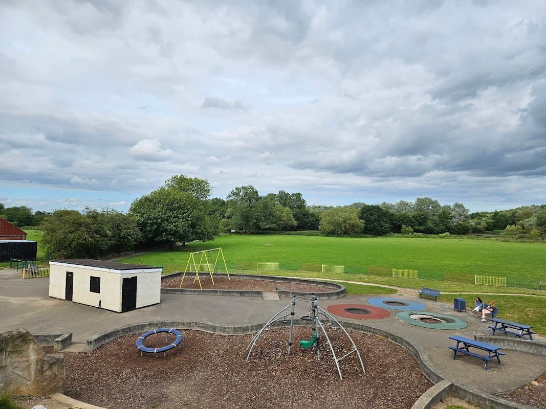 Noddle Hill Play Area - Playgrounds in hull