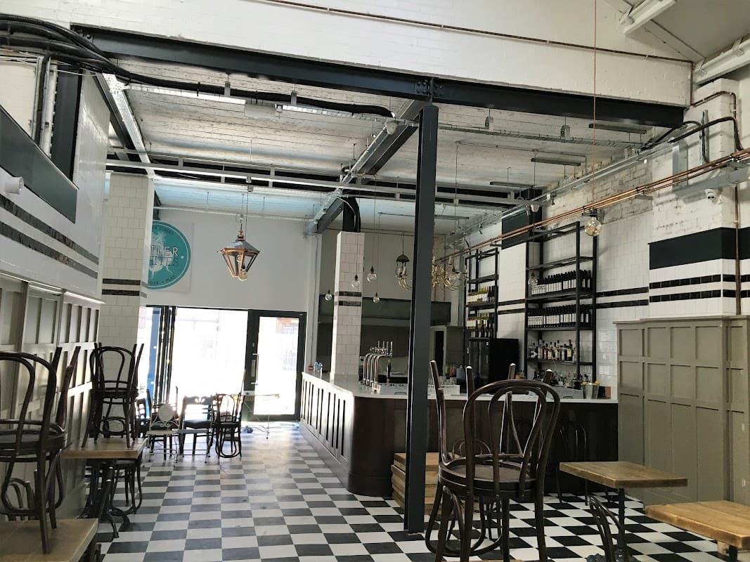 O & E Electrical Services - Electricians in hull