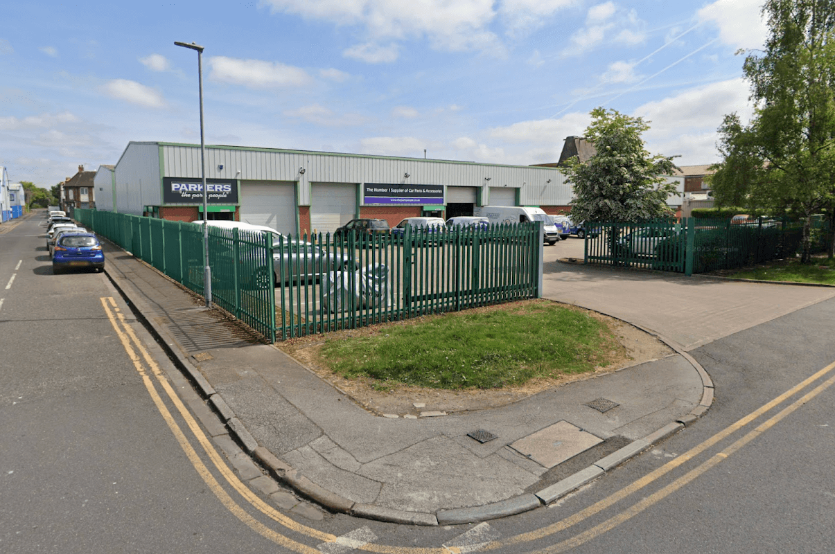 Parkers "The Parts People" (Hull) - Car Parts in hull