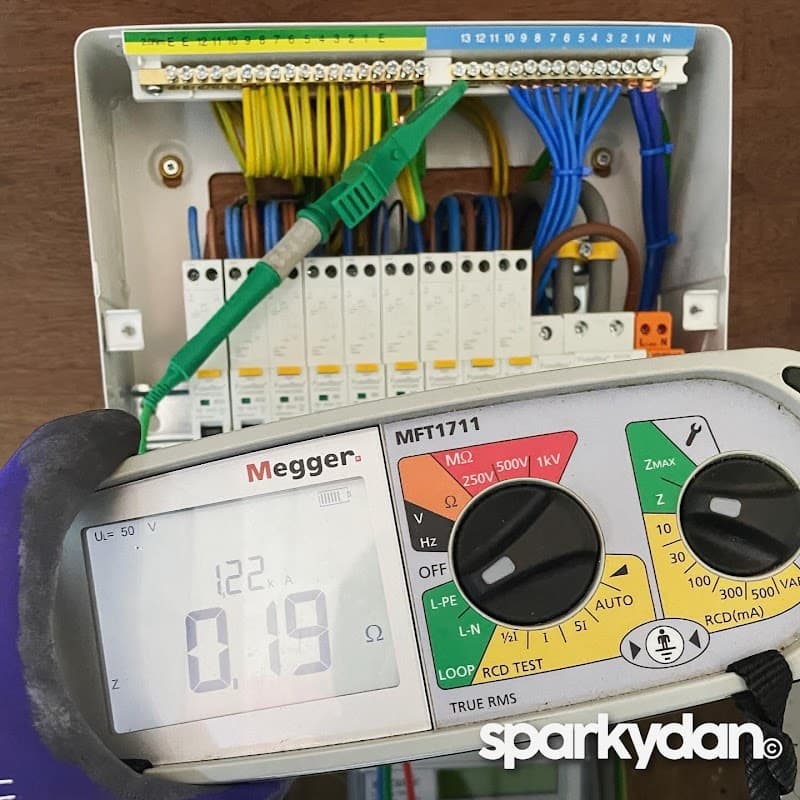 Sparkydan - Electricians in hull