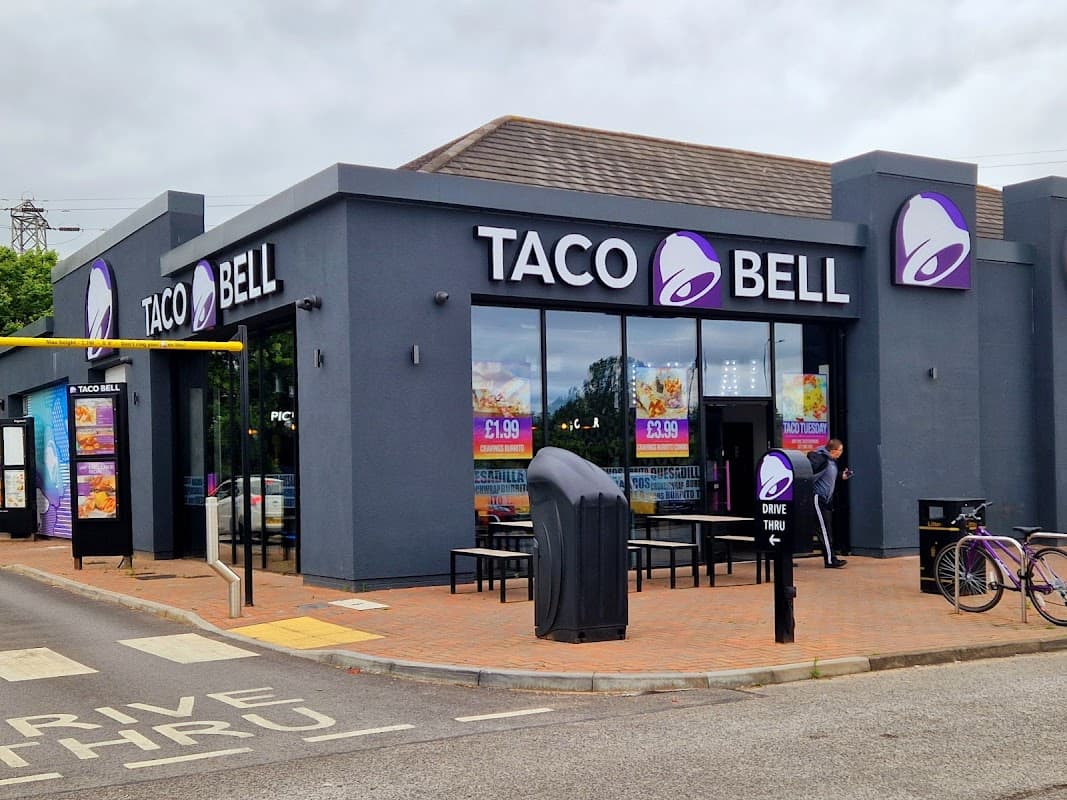 Dining at Taco Bell Hull - Raich Carter Way in hull