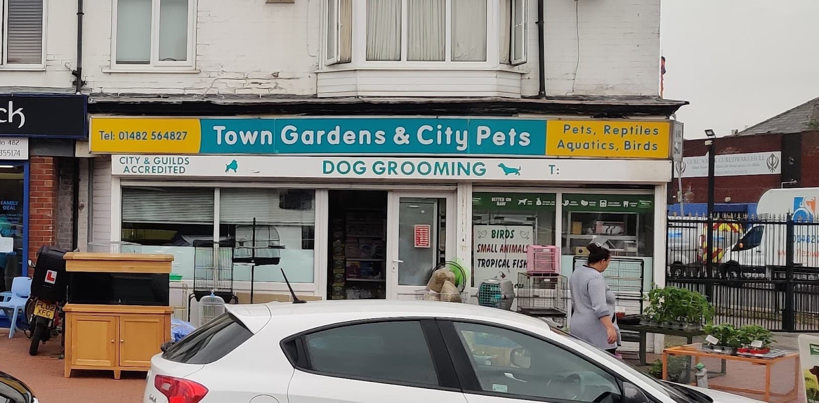Town Gardens & City Pets - Pet Shops in hull