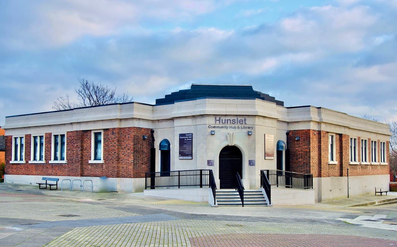 Hunslet Library - Libraries in hunslet
