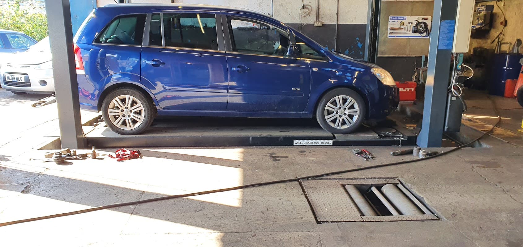 Hunslet MOT Centre LTD