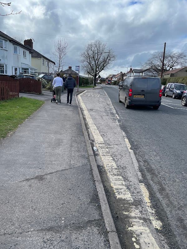 Bus Stop at Leeds Road Colbert Ave - Bus Stops in ilkley