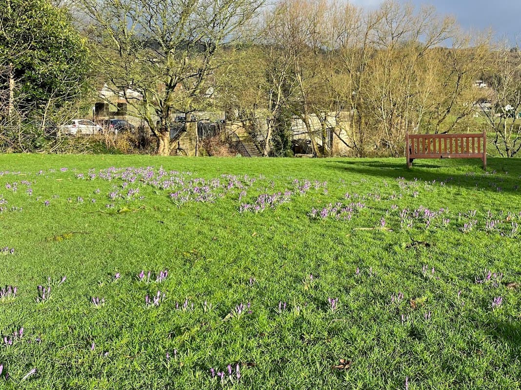 Ilkley South Bank - Park in ilkley